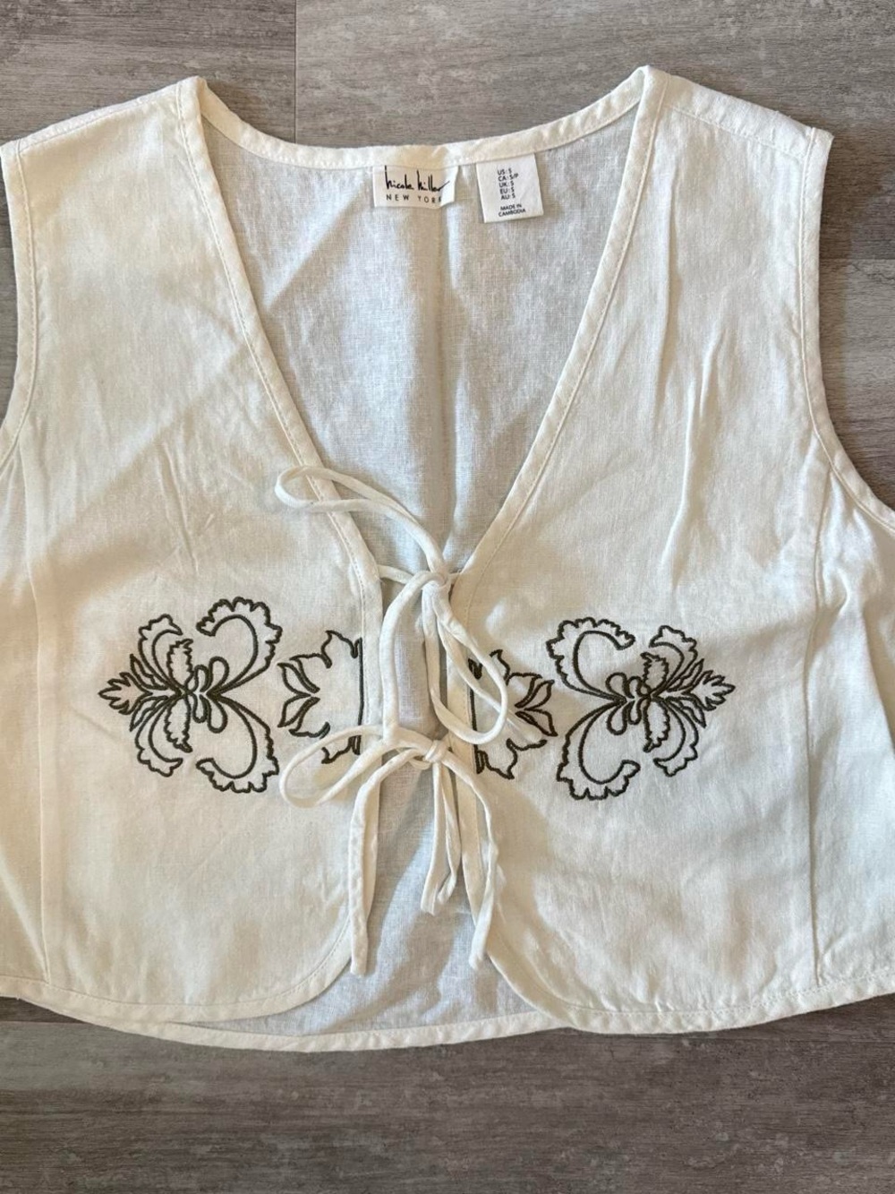 Nicole Miller White Linen Tie-Front Embroidered Sleeveless Top